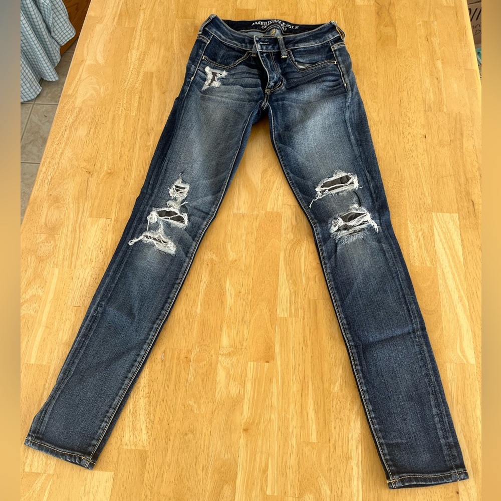 AE distressed skinny jean